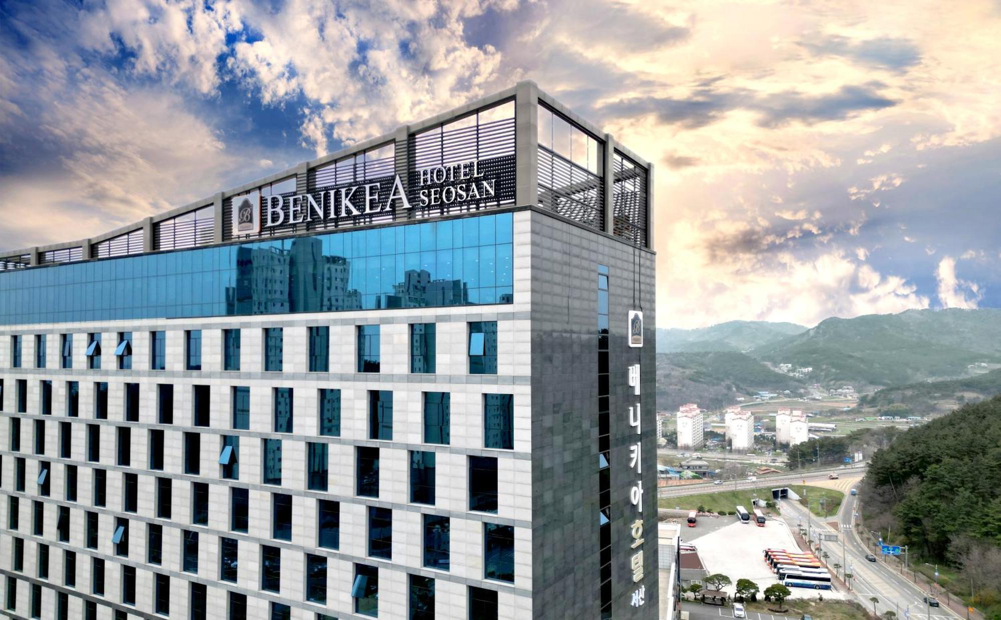 Benikea Hotel Sŏsan Exterior foto
